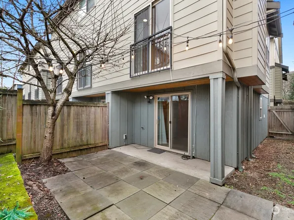 9008 18th Avenue SW #A, Seattle, WA 98106