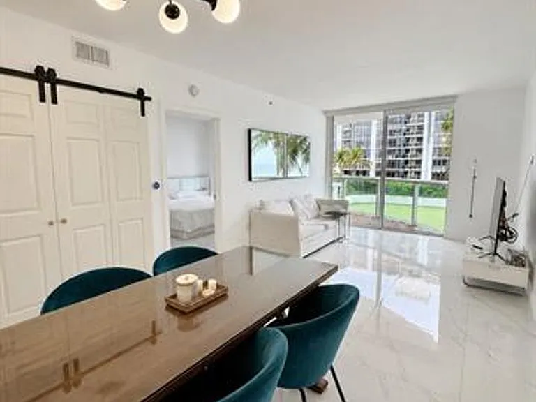 6365 Collins Avenue Cu #811 — Photo 2