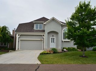 3566 SW Willow Brook Ln, Topeka, KS 66614