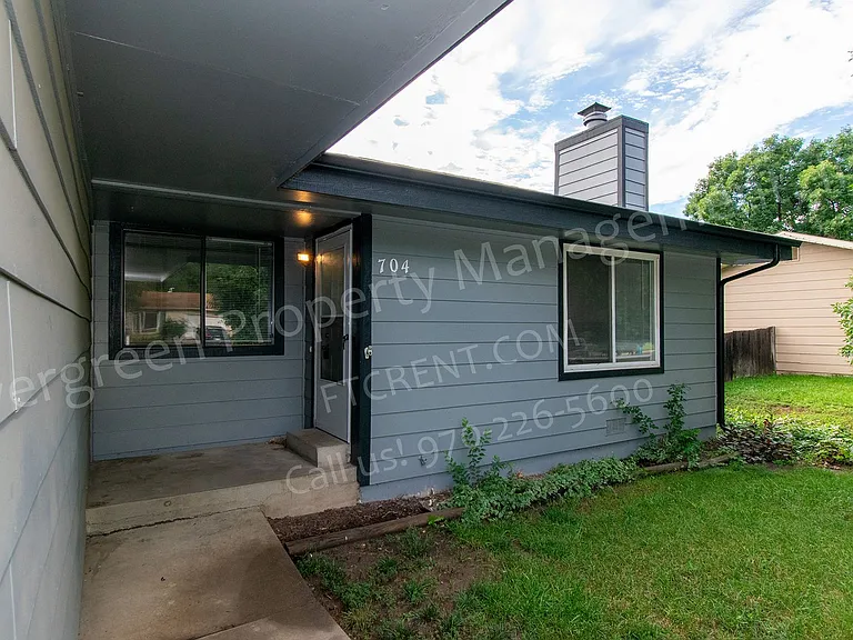 704 Ponderosa Dr — Photo 24