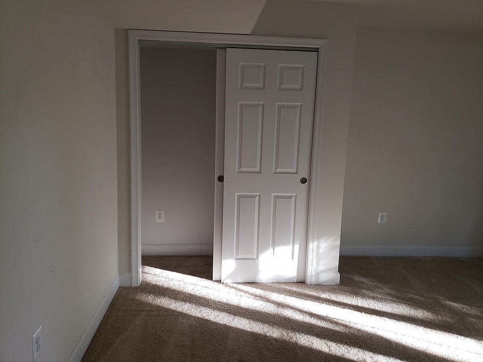 1st image of 8886 Englewood Farms Dr