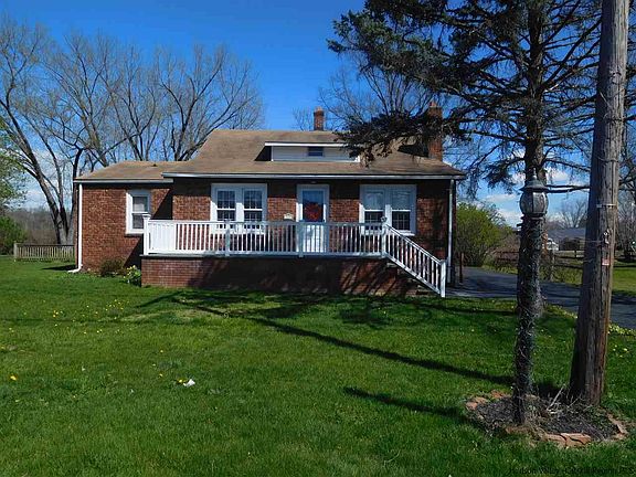 3rd image of 374 Washington Avenue Ext