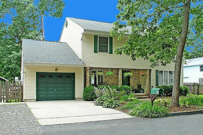 219 Lenape Trl photo 1