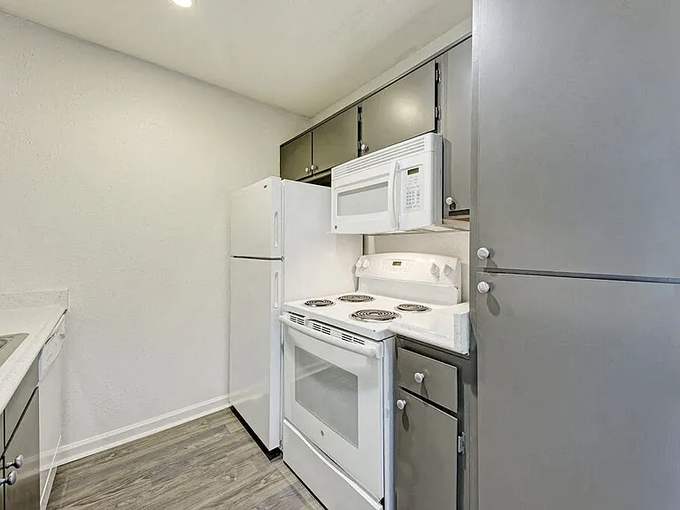 Magnolia Court Apartments — Photo 31