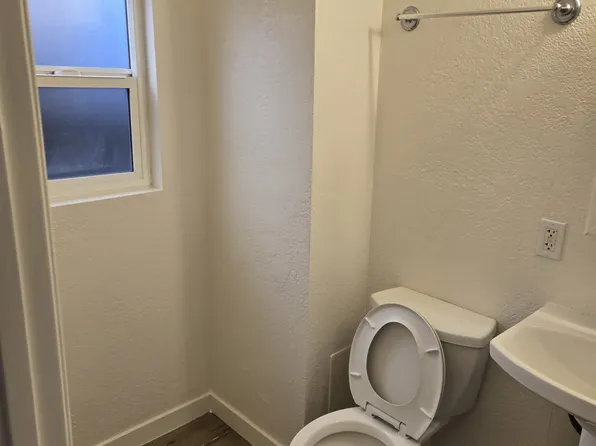 139 W Manchester Blvd #6, Inglewood, CA 90301