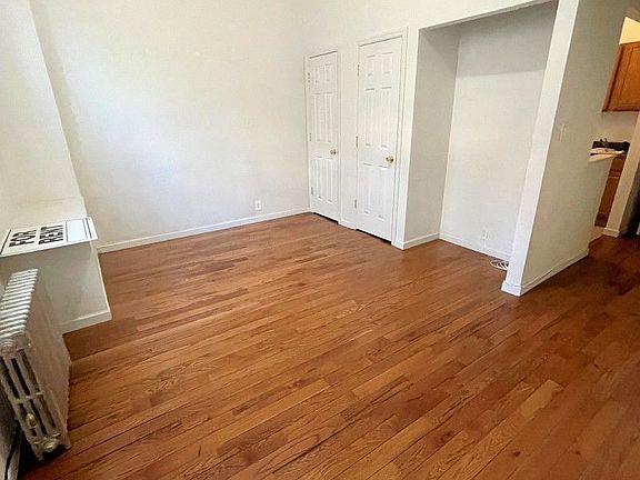 3rd image of 23-12 Broadway #1R