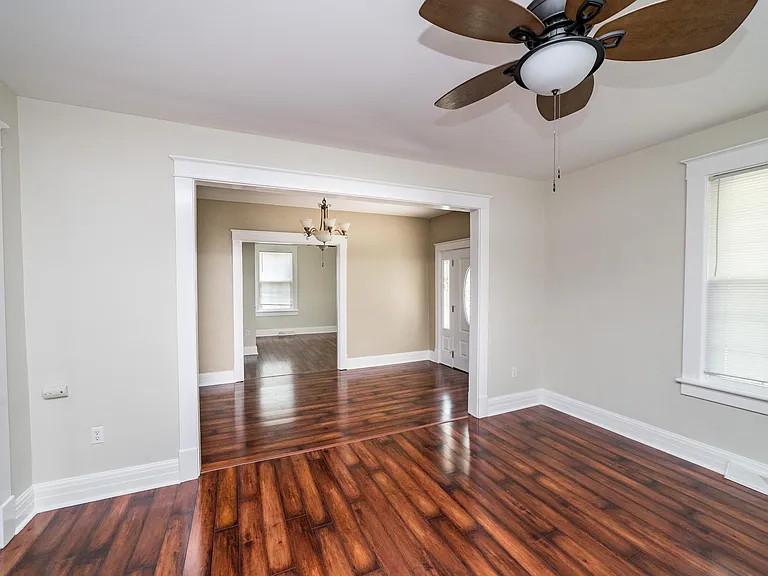 310 Sussex St — Photo 12