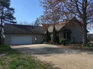 11290 Sharon Valley Rd, Brooklyn, MI 49230