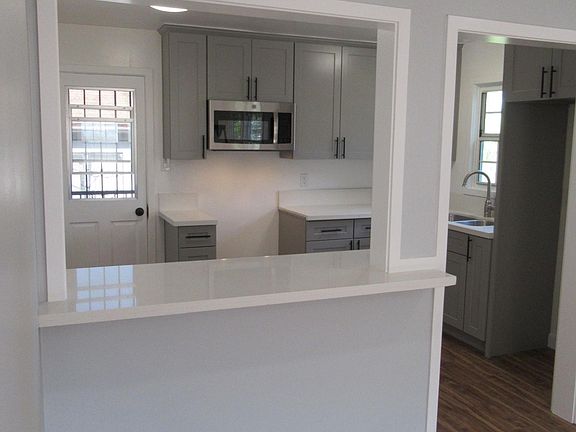4th image of 4167 Somerset Dr APT 1