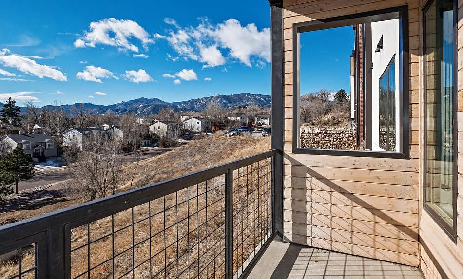 Gabion Apartments — Photo 2