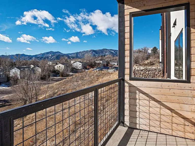 Gabion Apartments — Photo 2