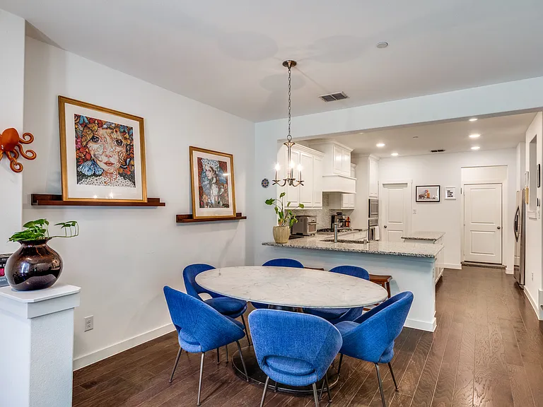 1520 Navasota Trl — Photo 4