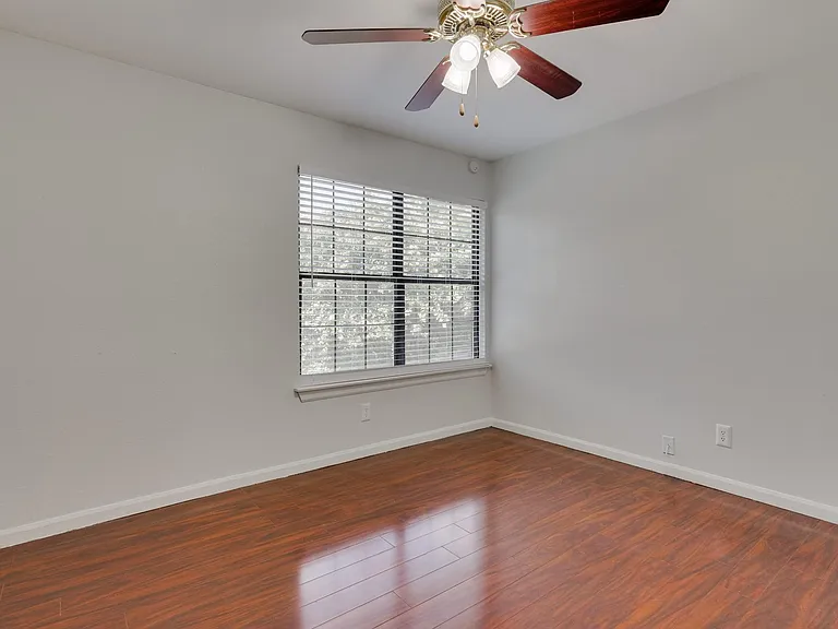 1911 Cheyenne Dr — Photo 8