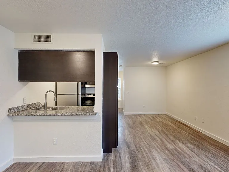 Bennett Ridge Apartments — Photo 2