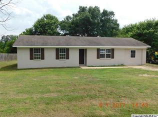 166 Forest Valley Dr, Albertville, AL 35950