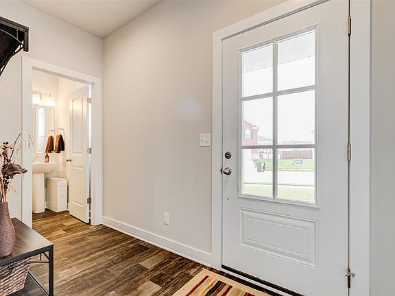 3rd image of 5501 Mulberry Pl
