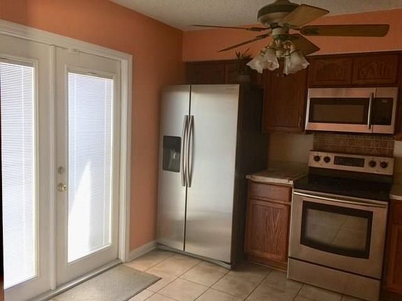 5th image of 1500 W Esplanade Ave APT 25A