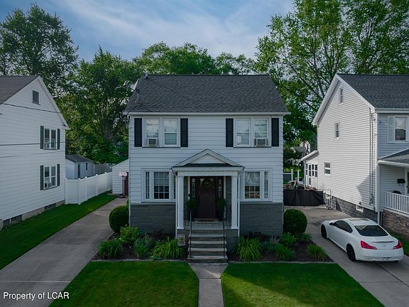 2nd image of 648 Tioga Ave