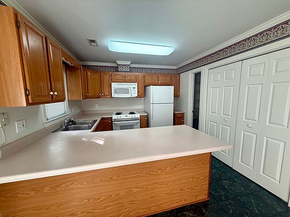 5th image of 2802-2805 Eldermont St #2805-B
