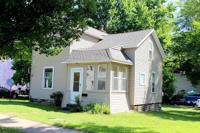 1st image of 51 Oak St