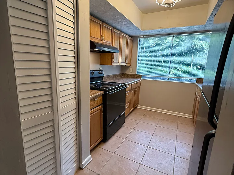 904 Pine Oak Trl — Photo 20
