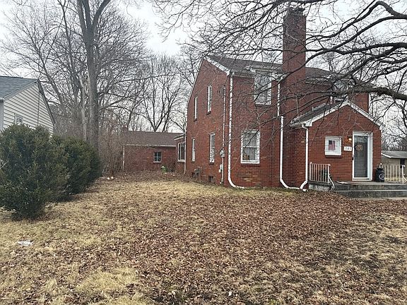 3rd image of 1585 Prairie Ave