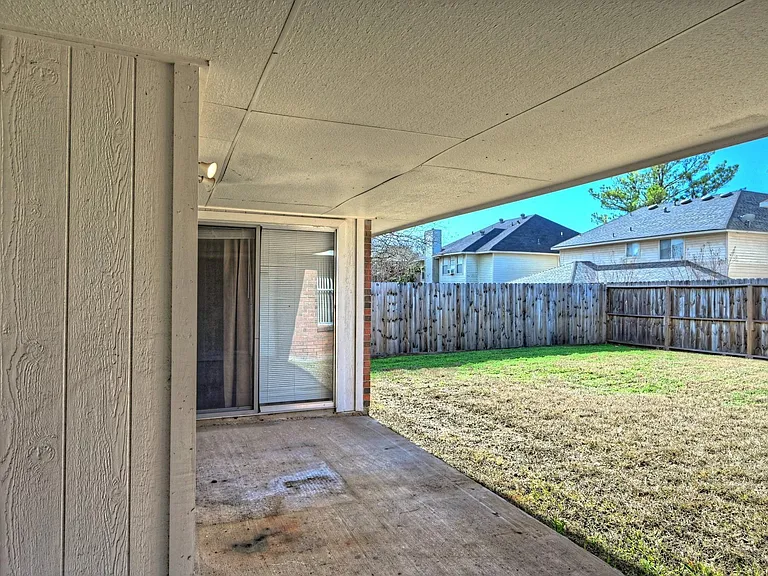 1226 Berrystone Trl — Photo 29