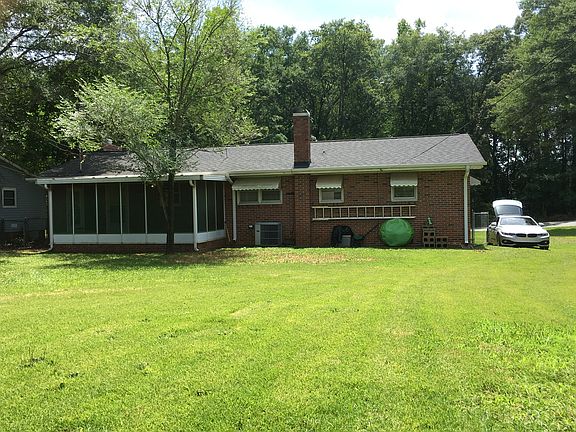 5th image of 410 Pierpont Avenue Ext
