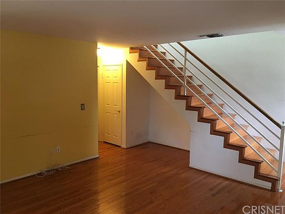 2nd image of 613 E Magnolia Blvd APT 101