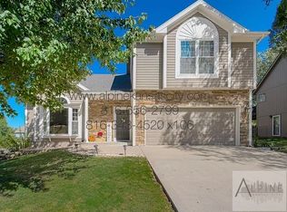 8116 NW 80th St, Kansas City, MO 64152