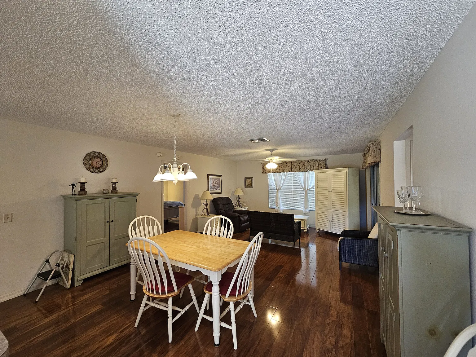 945 Candler Place - 1 — Photo 3