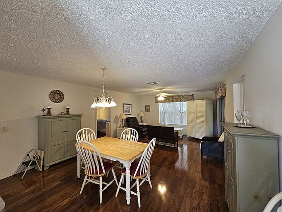 3rd image of 945 Candler Pl