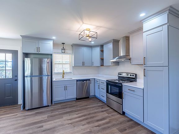 4th image of 1106 Hillandale Dr