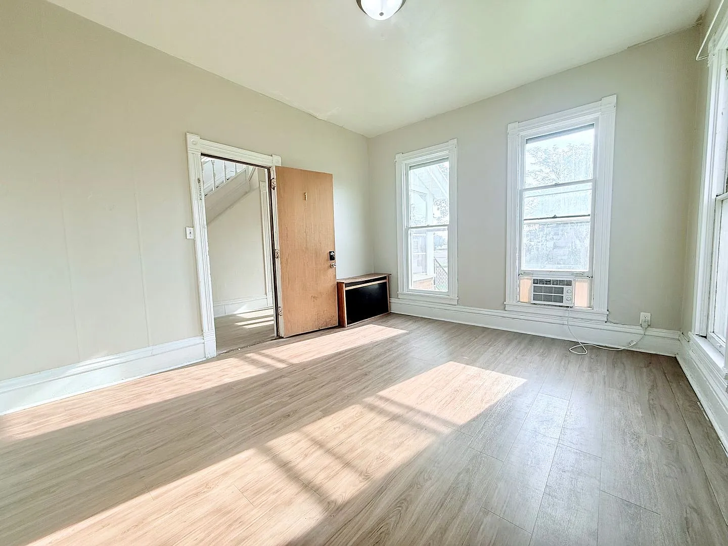 321 Clay Street — Photo 3