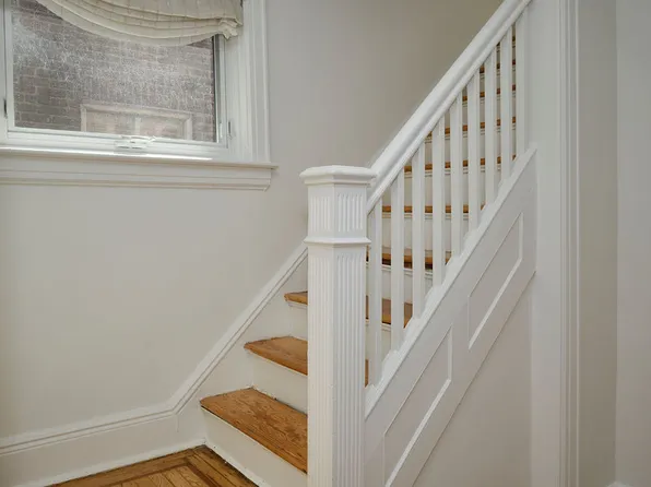 16 Colonial Gardens image 20 of 40