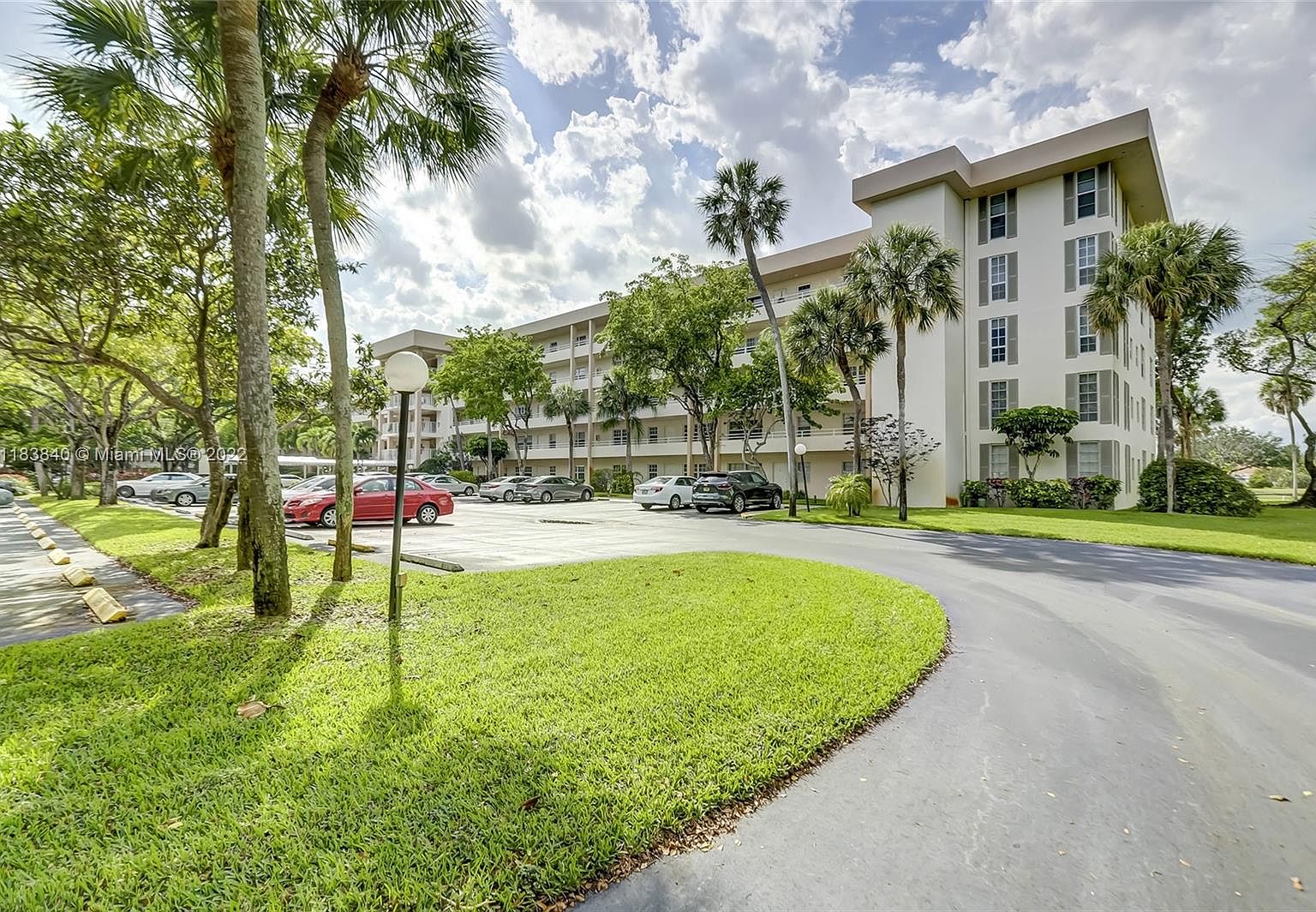 3970 Oaks Clubhouse Dr APT 202, Pompano Beach, FL 33069 | Zillow