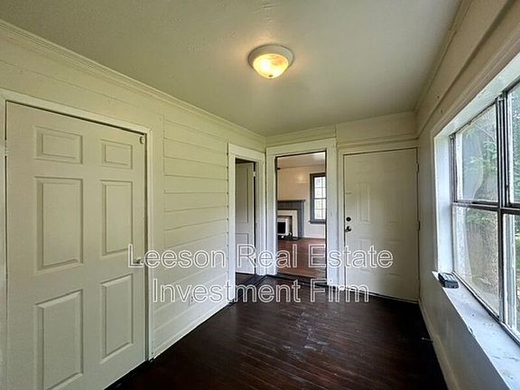 4th image of 3407 Lillian St