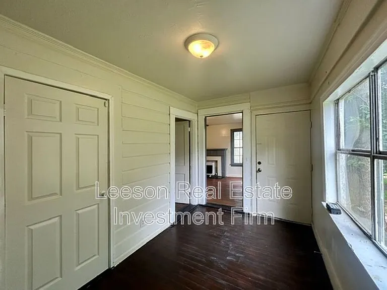 3407 Lillian St — Photo 4