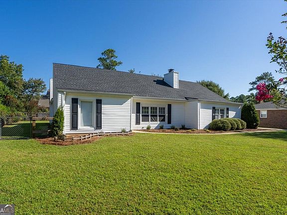 2nd image of 107 Ridge Cir N