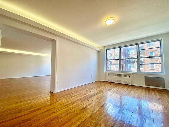 5th image of 111-46 76th Dr #4CD