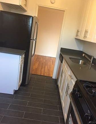 2nd image of 4111 40th St