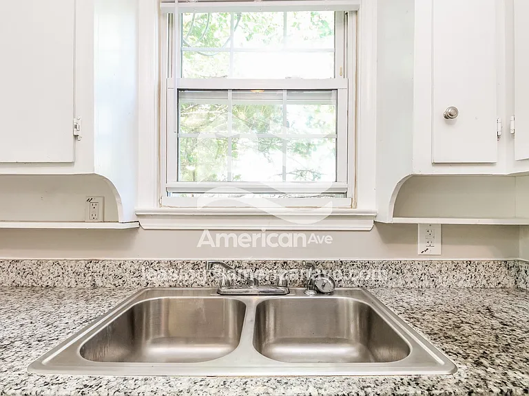 556792_007_wm_-_kitchen_12920683.jpg
