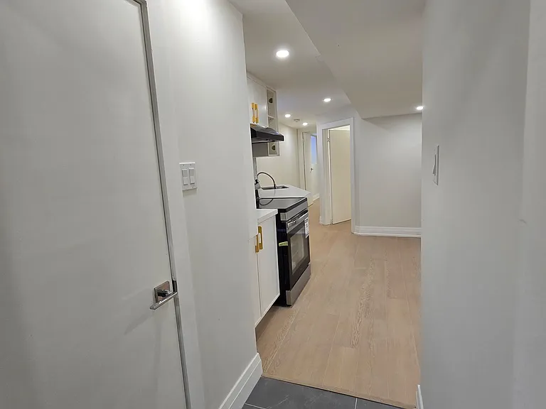 9 Alton Ave — Photo 3