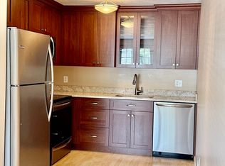 71 Princeton St APT 305, North Chelmsford, MA 01863