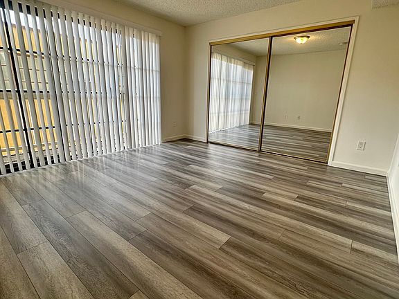 5th image of 1034 Thompson Ave APT 2