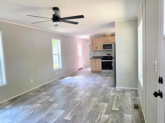 5th image of 127 Shaker Road #32