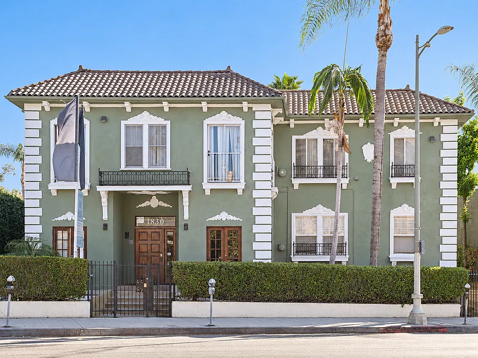 Cahuenga Apartments