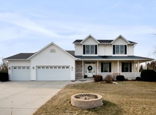 5620 Wind Dancer Ct, Sheboygan, WI 53081
