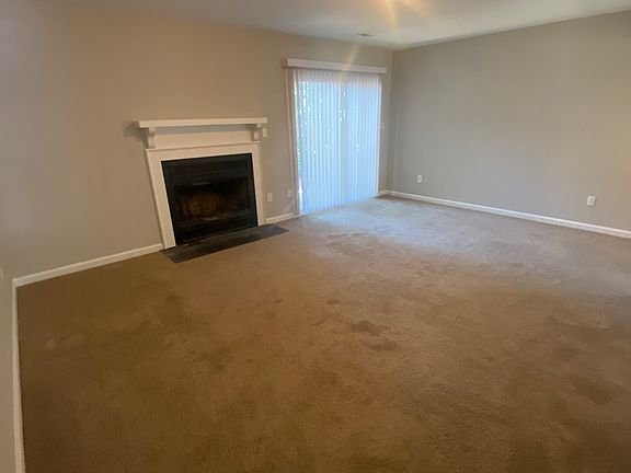 4th image of 7 Mellon St Unit E