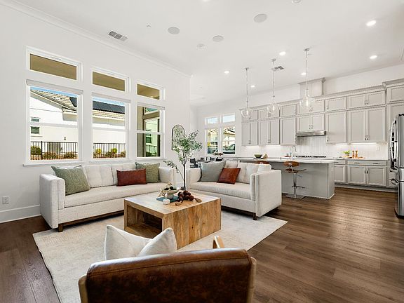 5th image of 8946 Eureka Grove Cir